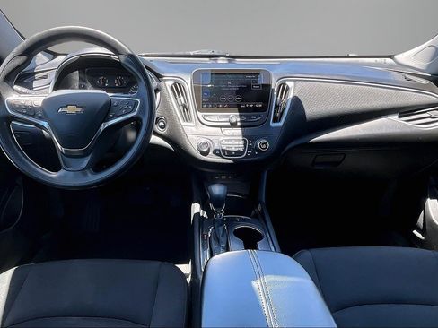 Used 2025 Chevrolet Malibu LT FWD image 7