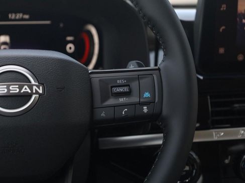New 2026 Nissan Pathfinder SL w/ SL Premium Package AWD/4WD image 9