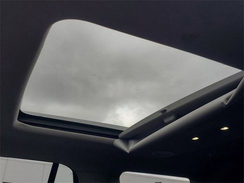 Used 2022 GMC Acadia SLT w/ Preferred Package image 38