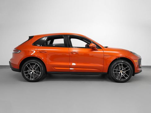 Certified 2025 Porsche Macan image 13