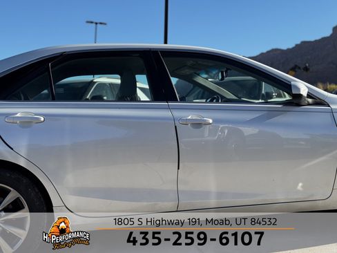 Used 2016 Toyota Camry XLE image 5