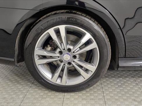 Used 2016 Mercedes-Benz E 350 Sedan w/ Premium Package image 38