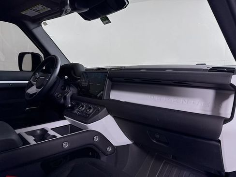 Used 2025 Land Rover Defender 110 S AWD/4WD image 31
