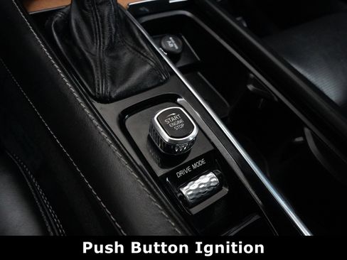 Used 2018 Volvo XC90 T6 Inscription w/ Convenience Package image 8