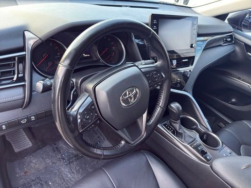 Used 2022 Toyota Camry XSE image 13