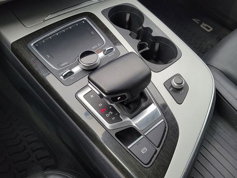 Used 2019 Audi Q7 2.0T Premium Plus w/ Premium Plus Package image 31