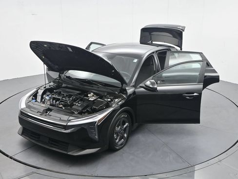 Used 2025 Kia K4 FWD image 40