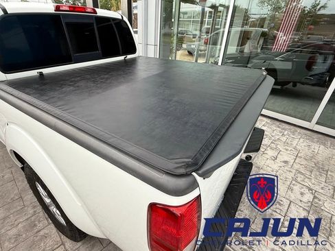 Used 2014 Nissan Frontier SV RWD image 17