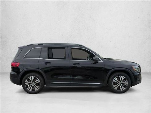 Certified 2024 Mercedes-Benz GLB 250 image 4