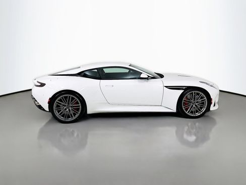 Used 2024 Aston Martin DB12 Coupe RWD image 8