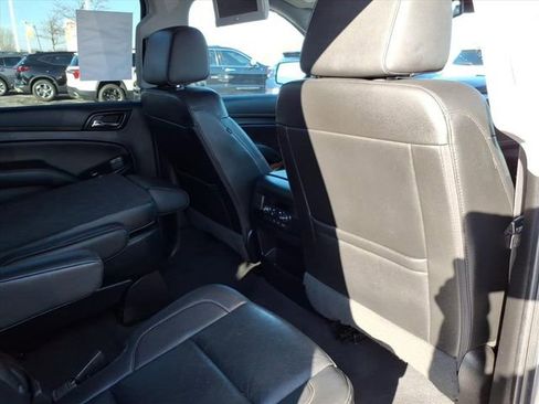 Used 2019 Chevrolet Suburban Premier image 24