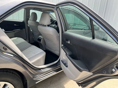 Used 2012 Toyota Camry LE FWD image 15