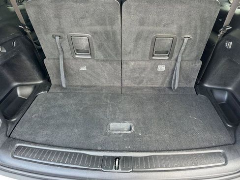 Used 2023 Jeep Grand Cherokee L Altitude image 16