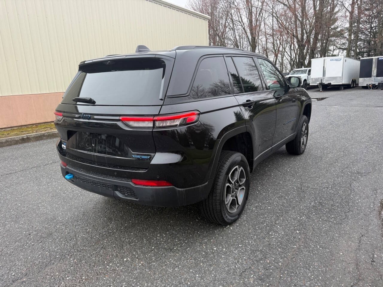 Used 2023 Jeep Grand Cherokee Trailhawk w/ Luxury Tech Group III AWD/4WD image 4