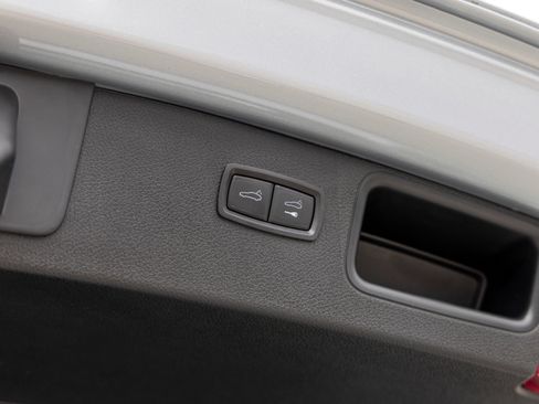 Certified 2026 Porsche Macan AWD/4WD image 53