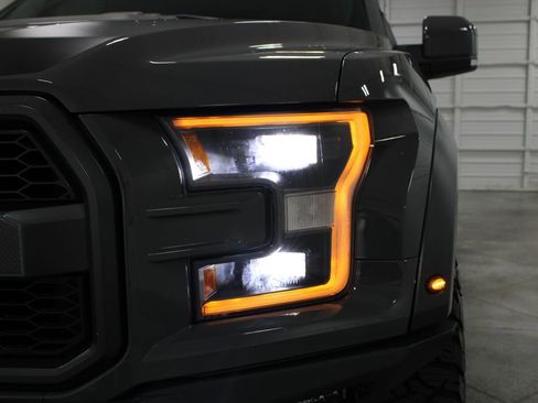 Used 2018 Ford F150 Raptor w/ Equipment Group 802A Luxury image 23