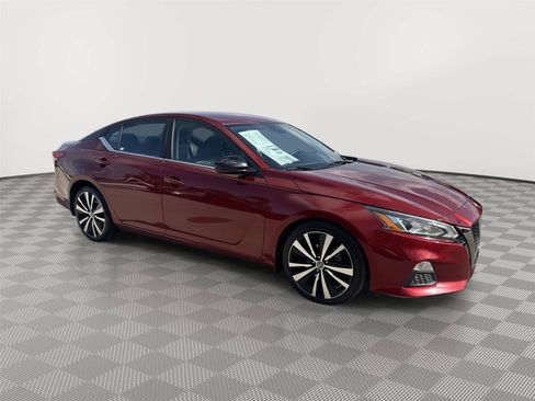 Used 2022 Nissan Altima 2.5 SR FWD image 3