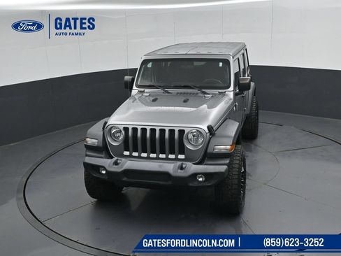 Used 2018 Jeep Wrangler Unlimited Sport AWD/4WD image 46