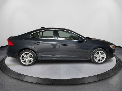 Used 2015 Volvo S60 T5 Premier image 4