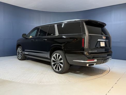 New 2026 Cadillac Escalade ESV Luxury w/ Touring Package image 3