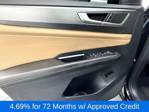 Used 2025 Volkswagen Atlas Cross Sport SE FWD image 16