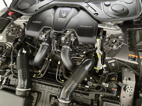Used 2024 Maserati GranTurismo Trofeo image 26
