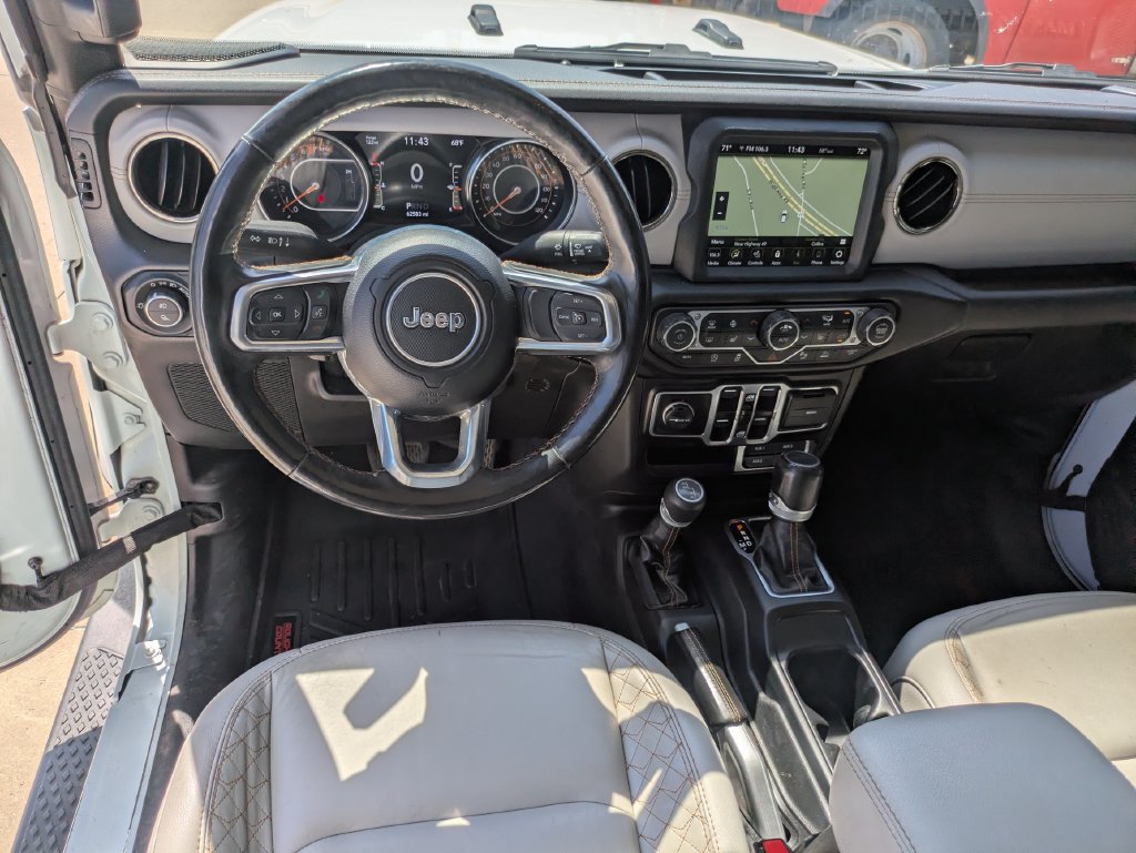 Used 2023 Jeep Gladiator Overland AWD/4WD image 9
