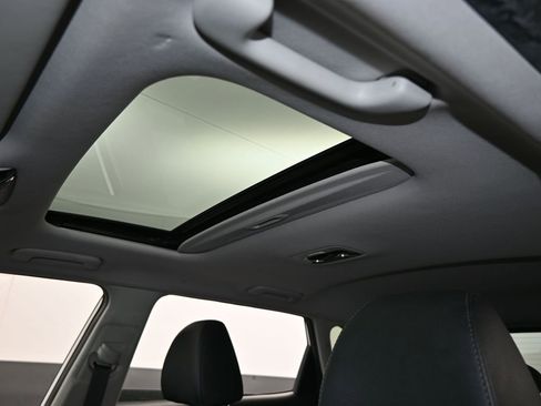 Used 2021 Kia Seltos EX image 12