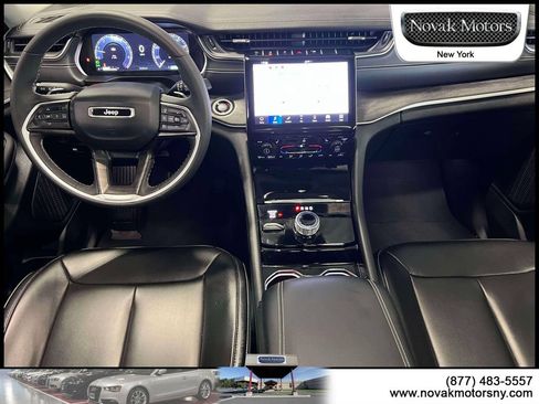 Used 2023 Jeep Grand Cherokee Limited w/ Trailer Tow Prep Group (B) AWD/4WD image 15