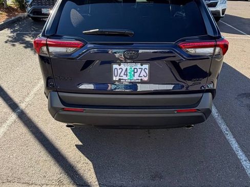 Used 2024 Toyota RAV4 XLE w/ Convenience Package AWD/4WD image 5