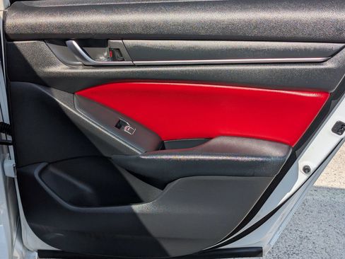 Used 2018 Honda Accord Sport image 34