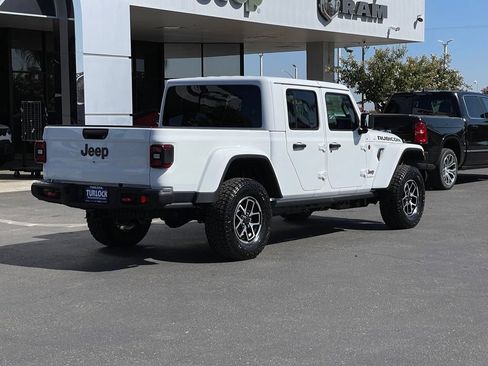 New 2026 Jeep Gladiator Rubicon w/ Steel Power Dome Hood Package AWD/4WD image 4