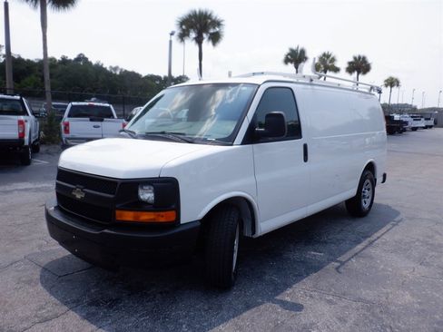Used 2013 Chevrolet Express 1500 RWD image 16