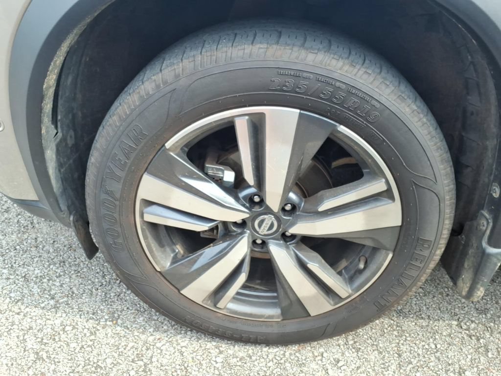 Used 2021 Nissan Rogue Platinum FWD image 6