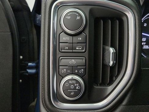 Used 2019 GMC Sierra 1500 SLE w/ SLE Value Package image 17