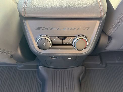 New 2026 Ford Explorer Active w/ Active Comfort Package image 19