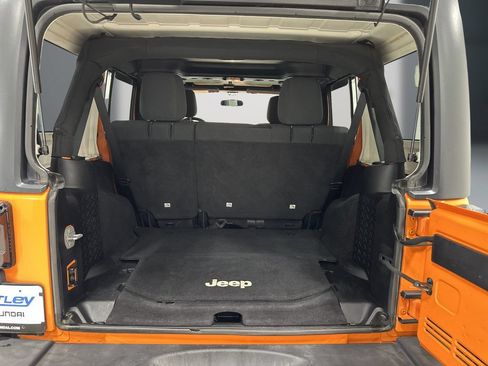 Used 2012 Jeep Wrangler Unlimited Sport AWD/4WD image 12