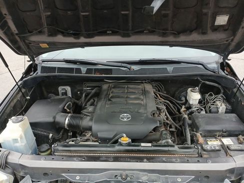 Used 2011 Toyota Tundra 2WD CrewMax w/ SR5 Pkg image 30