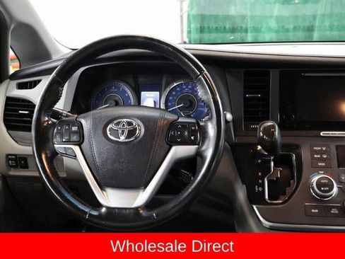 Used 2016 Toyota Sienna XLE image 13