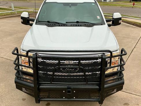 Used 2022 Ford F250 Lariat w/ Lariat Value Package image 11