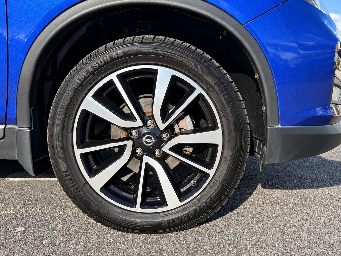 Used 2019 Nissan Rogue SL w/ Premium Package AWD/4WD image 6