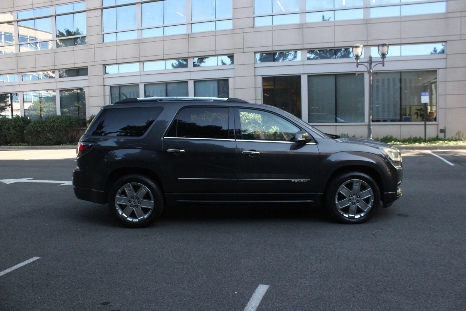 Used 2016 GMC Acadia Denali AWD/4WD image 6