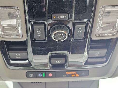 New 2026 Cadillac Escalade Platinum Luxury w/ LPO, Radiant Package AWD/4WD image 36