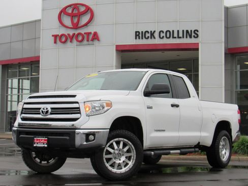 Used 2017 Toyota Tundra SR5 w/ TRD Off Road Package AWD/4WD image 1