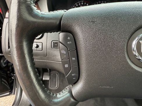 Used 2009 Cadillac DTS w/1SD image 27