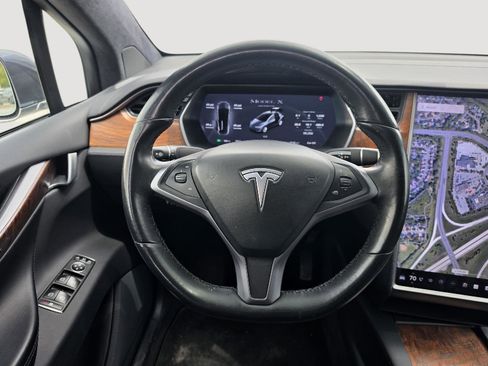 Used 2020 Tesla Model X Long Range image 16