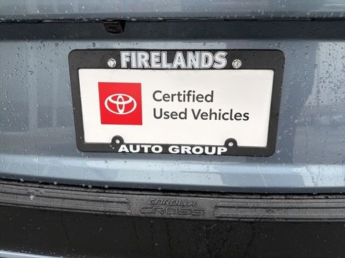 Certified 2023 Toyota Corolla Cross L image 9