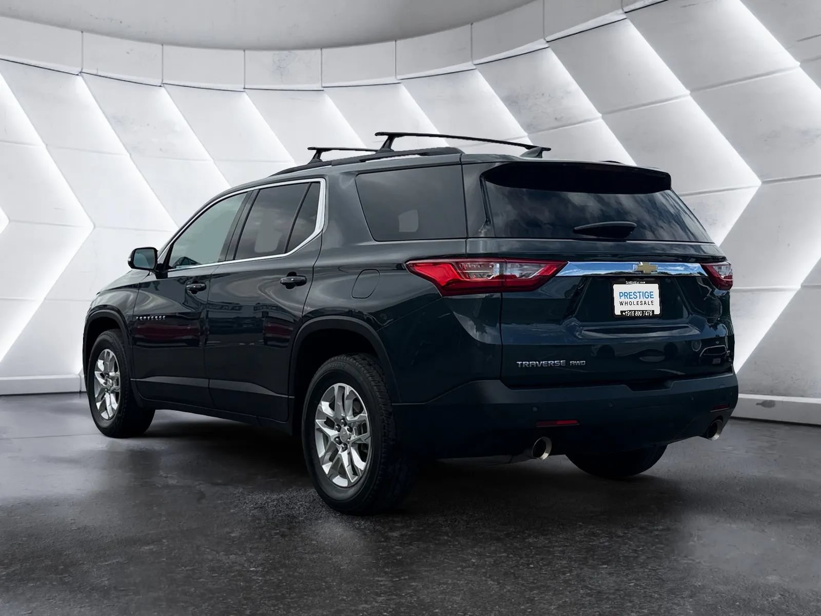 Used 2019 Chevrolet Traverse LT AWD/4WD image 3