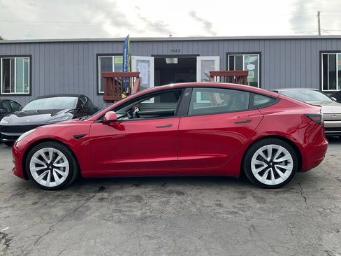 Used 2022 Tesla Model 3 RWD image 5