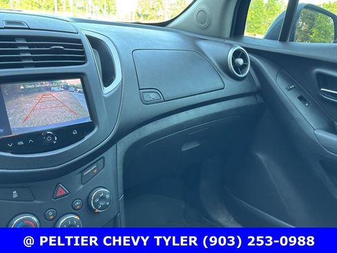Used 2016 Chevrolet Trax LS image 15